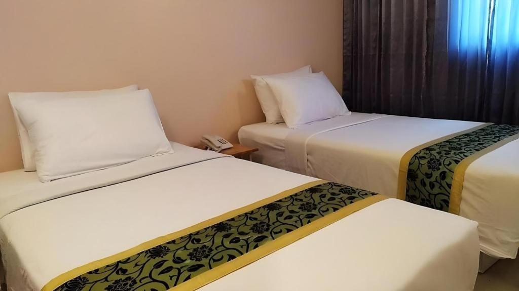 Bird Room Hotel - Pratunam Банкок Екстериор снимка