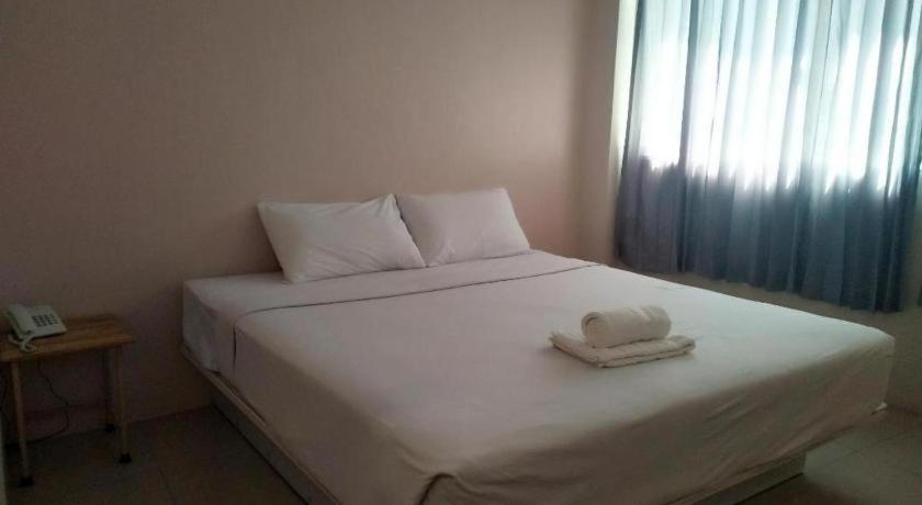 Bird Room Hotel - Pratunam Банкок Екстериор снимка