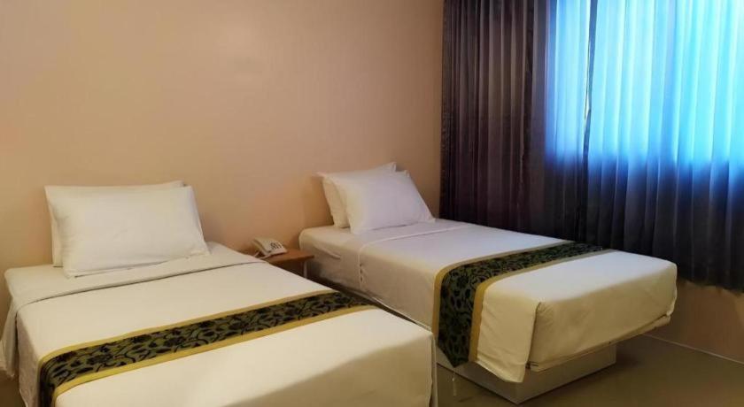 Bird Room Hotel - Pratunam Банкок Екстериор снимка