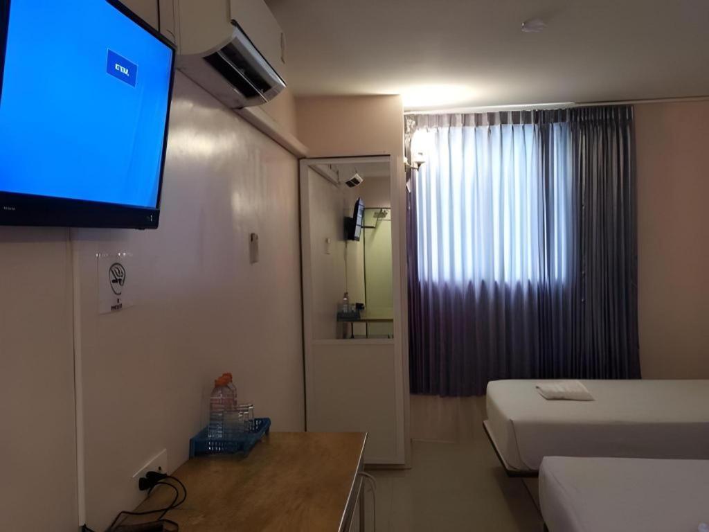 Bird Room Hotel - Pratunam Банкок Екстериор снимка